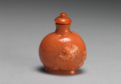 图片[2]-Coral snuff bottle with a bat-and-auspicious-clouds design, Qing dynasty, Qianlong reign (1736-1795)-China Archive